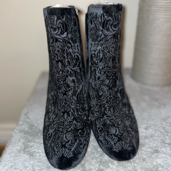 Jessica Simpson boots - Picture 4 of 4